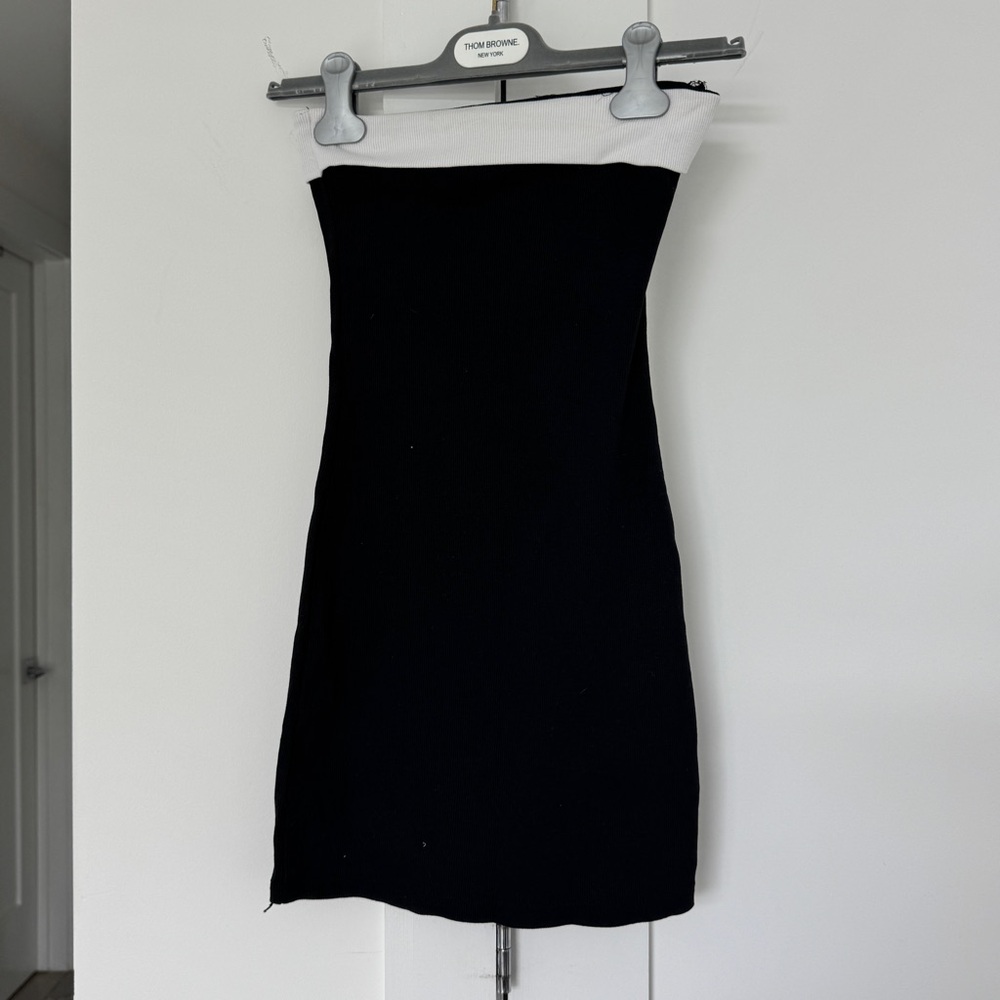 Black and White Tube Dress - Picture 3 of 5